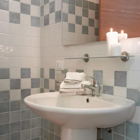 Cristal Blu Aparthotel 4*