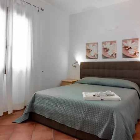 Aparthotel Cristal Blu 4*