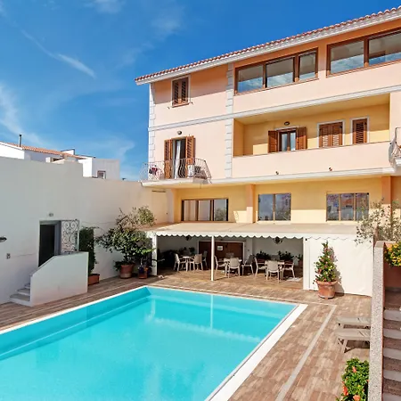 Aparthotel Cristal Blu 4*