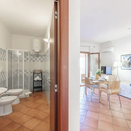 Hotel apartamentowy Cristal Blu Santa Teresa Gallura