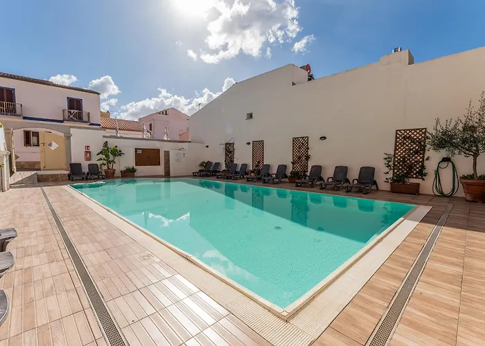 Aparthotel Cristal Blu 4*